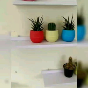 Ambalan Rakdinding & Ambalan Bentuk L: Desain Modern untuk Ruang Tamu dan Keluarga