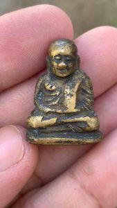 หลวงพ่อเงิน วัดบางคลาน พิมพ์นิยม