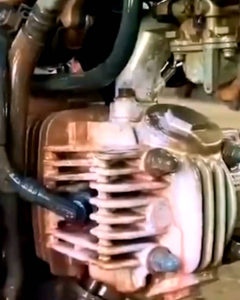 น้ำยาขจัดคราบ​ฝังแน่นล้างคราบน้ำมันล้างอลูมิเนีย​ล้างช่วงล่างขนาด1ลิตร