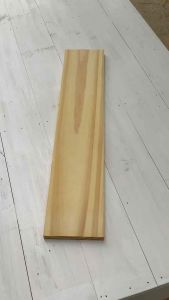 กว้าง10cm.หนา1.2cm.ยาว50cm.จำนวน1แผ่น ไม้สนนอกราคาถูก ไม้สนนำเข้า ไม้สนแผ่น จำนวน1แผ่นเป็นไม้สนใหม่มือ1รีดเรียบทั้ง4ด้านอบแห้งอบยากันแมลง พร้อมใช้