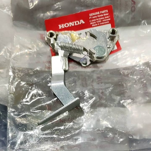 engsel pengait dudukan kunci jok belakang beat fi k25 catch comp seat