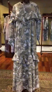 Ineza Dress by Dian Pelangi LIMITED EDITION Busana Muslim Baju Maxi Gamis Abaya Kaftan Gaun Outfit Busui Casual Formal Pesta Kondangan Pernikahan Wanita Hijaber Cantik Anggun Modis Modern Elegan Mewah Model Korea Terbaru Motif Batik Abstrak Kekinian