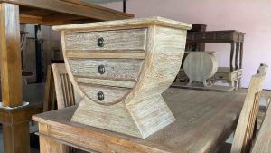 โต๊ะไม้สัก โต๊ะข้างเตียง ตู้หัวเตียง ไม้สักแท้ 3 ลิ้นชัก สีเสี้ยนขาว โชว์ลายไม้ 64x37x53cm ตู้ลิ้นชัก | White-Washed Teak Nightstand with 3 Drawers