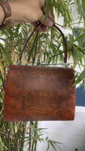 Túi 2hand xách tay dạng cốp và clutch da kì.nhông.hoa phong thủy của Nhật -T468-1-2