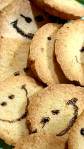 BOLU KERING PANGGANG MANIS / KUE KERING BOLU PANGGANG SMILE