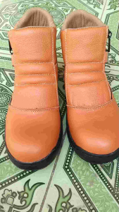 sepatu safety pria pendek resleting kulit sapi asli