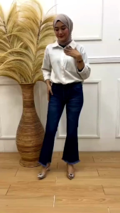 Celana Cutbray Wanita: Pilihan Tepat untuk Keseharian