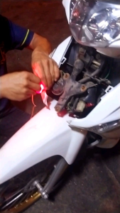 หลอดไฟเลี้ยว/ไฟหรี่LEDใส่รถมอเตอร์ไซค์ T10/T15 มีไฟ2สีในหลอดเดียวกัน(ได้เป็นคู่) สินค้าเป็นอะไหล่ทดแทนอะไหล่แดิมควรศืกษาก่อนสั่งซื้อ