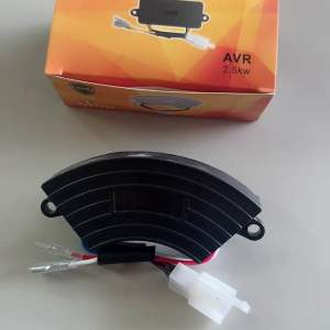 AVR 2.5-3.5 ขนาดเล็ก ๆ แบบโค้ง มีน๊อตปรับแรงดันไฟ 2.5 3.5 ขนาดของเครื่องปั่นไฟ รวมเครื่องยนต์ทั่วไป ส่ง