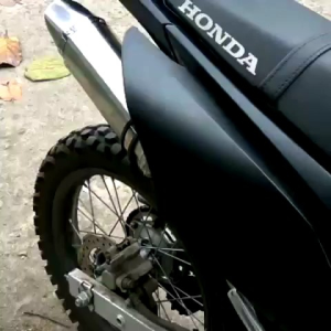 Knalpot  Akrapovic  MIO/VARIO/BEAT/PCX/NMAX/SCOOPY/AEROX/XEON/FINO/LEXY dll