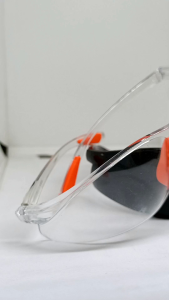 Kacamata Safety Anti UV & Kacamata Motor: Pilihan Kacamata Sporty Murah