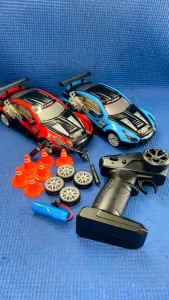 Mainan Anak Mobil Remot RC Drift 4WD Scale 1:20 Batre Cash Free Roda Serep Cadangan Dan Cone Pembatas Jalan