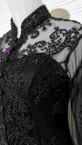 Atasan Kebaya Tunik Pesta: Elegan dan Menawan