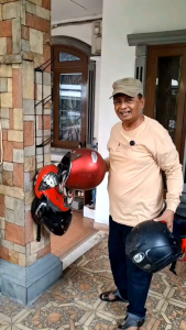 Rak Gantungan Helm Dinding 5 Susun 3 Susun Tempat Penyimpanan Helm Minimalis Besi Kokoh