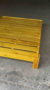 Giường palet gỗ thông chân trụ cao 20cm/25cm