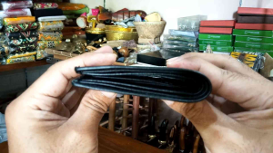 Dompet vertikal Kulit Pari Motif Zebra Diamond