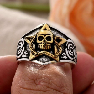 Cincin Retro Desain Star Punk Skull (Adjustable)