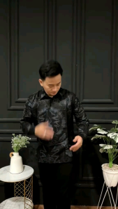 TERBARU BATIK JUMBO M L XL XXL 3XL 4XL 5XL 6XL 7XL 8XL 9XL 10XL TERBARU KEMEJA BATIK PRIA LENGAN PANJANG TERBARU BATIK HITAM KEMEJA BATIK WARNA BLACK