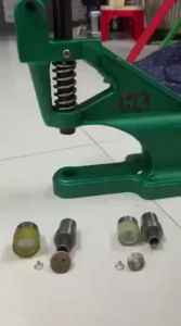 Bộ khuôn cối đóng nút quần jean có 2 cỡ để chọn lựa là 17mm và 20mm