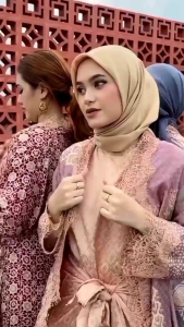 Kain Renda Meteran: Lace Renda Brukat Brokat Meteran Pinggiran Kombinasi