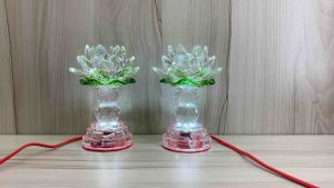 Cặp đèn bông sen pha lê có lá xanh thủy tinh đổi màu cao 16cm