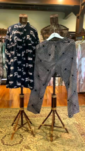 Madisa One Set Tunik + Pants by Dian Pelangi LIMITED EDITION Setelan Baju Celana Pajamas Rayon Casual Lebaran Wanita Hijaber Cantik Anggun Modis Modern Simple Elegan Mewah Model Korea Terbaru Motif Batik Cap Hand Mad Kekinian