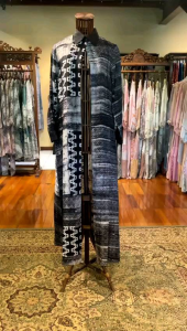 Long Windy Cardigan by Dian Pelangi LIMITED EDITION Outer Bolero Kardigan Mantel Cardi Outfit Formal Pesta Kondangan Pernikahan Kerja Kantor Lebaran Wanita Hijaber Cantik Anggun Modis Modern Simple Elegan Mewah Model Korea Terbaru Motif Hand Made Kekinian