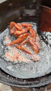 หมูแดดเดียว ติดมัน 500 กรัม (ครึ่งโล) By แดดเดียวเคี้ยวเพลิน