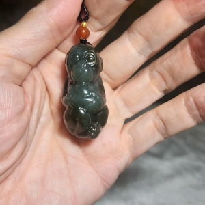 Premium Nephrite caramel brown blue green good greasiness 3 dimensional Monkey & Gold Ingot Jade pendant (with certificate) 优质新彊且末蓝调糖青白細腻油润和田玉猴子元宝吊坠(带证书)