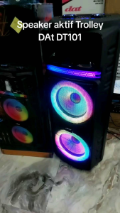 speaker aktif Trolley DAt DT 101 extra Bass profesional karaoke Multi media speaker Fasilitas 2 wirelessmicrophone feature 10inc speaker x2 rechargeable with usb and FM TF card 2mic input remote DJ Light