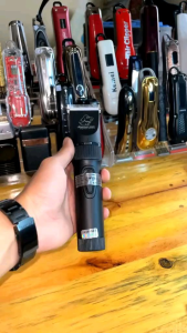 BaoRun Pro Clipper Tanpa Kabel dengan Baterai 2000mAh dan Motor 3.7V - Alat Cukur Keramik untuk Anjing/Kucing