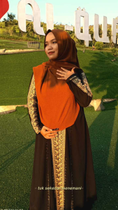 Mengenal Hijab Pasmina Oval Curve Crinkle Airflow Ukuran L