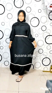 gamis anak terbaru 2025 alesya bahan crinkle reseleting depan tampilan yang elegan