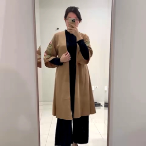 LYNFASHIONISTA-OUTER WANITA MUSLIM MOTIF BUNGA BORDIR MEWAH/BRD001