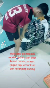 Celana running pria olahraga gym jogging volly parasut elastis belah