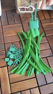 Túi lưới đựng hành tỏi gói 500gram có kèm móc và râu treo (màu vàng)