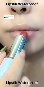 2 PCS LIPSTIK MATTE PUTAR TAHAN LAMA