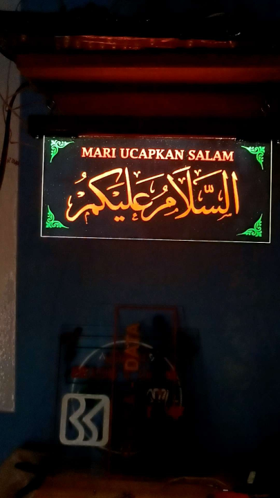 lampu tulisan ASSALAMUALAIKUM bahan akrilik 30X17 CM