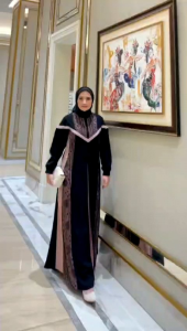 LILI DRESS: Desain Dress Modern & Elegan