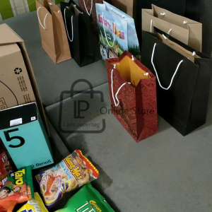 Grosir & Eceran Paper Bag Merah Batik S (15×8×20) cm