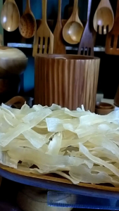 Manggleng Krecek Singkong Tipis dan Renyah rasa bawang 400gram