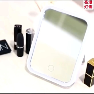 Aksesori Kendaraan LED: Cermin LED, Lampu Rechargable, dan Tombol Touchscreen