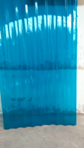 Khổ cao 1m x rộng 1m05 x dày 6dem tôn nhựa poly lấy sáng xanh trong dùng để lấy sáng che mưa gió...