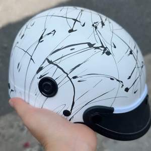 🔥 MẪU MỚI 🔥nón bảo hiểm 1/2 sơn nhúng cacbon Loại 1