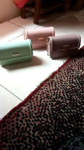 Tas slempang wanita terbaru 2025 model kekinian murah elegan
