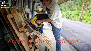 Stanley Fatmax SCN616D2K-B1 18/20V Cordless Finishing Nailer 16-Gauge ( SCN616D2K )