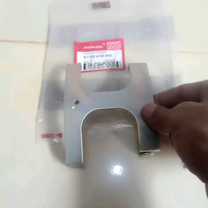 Besi Bracket Dudukan Spakbor Depan CB 150 Verza 150 Original Honda 61102K18900