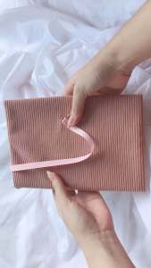 ปกผ้าห่อหนังสือรุ่นผ้าลูกฟูก ขนาด A5/B6 ปกผ้าสำหรับใส่หนังสือนิยาย การ์ตูน Bullet Journal...