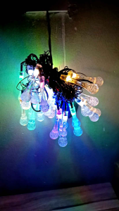 Dây đèn led hình giọt nước pha lê trong suốt nháy đủ màu 7m - 32 bóng