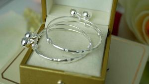 ข้อเท้าเด็ก กระพรวนเด็ก กระดิ่งข้อเท้าเด็ก หุ้มเงินแท้อย่างดีไม่ลอก (ได้เป็นคู่นะค่ะ)